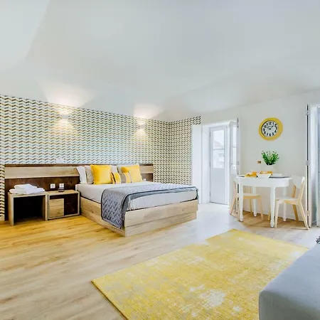 183 Apartment *